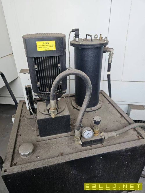 南通國盛3028龍門加工中心，2023年設備，帶全自動銑頭.