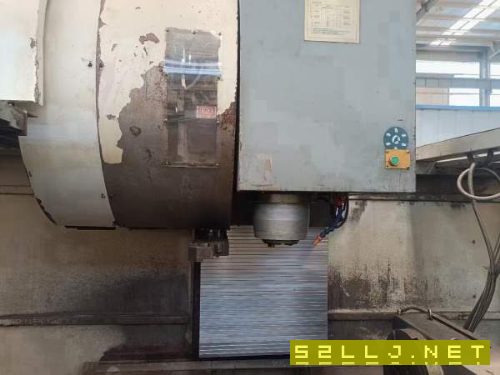 友佳VB_715A加工中心，帶400四軸，BT50齒輪主軸，三軸.