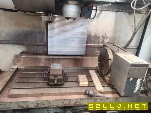 友佳VB_715A加工中心，帶400四軸，BT50齒輪主軸，三軸.