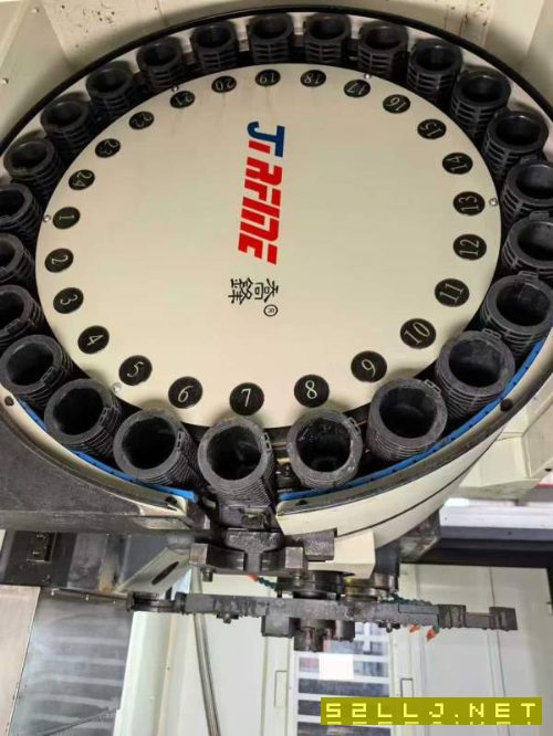 喬鋒VH-11加工中心2024年2月出廠，使用時間650小時主.