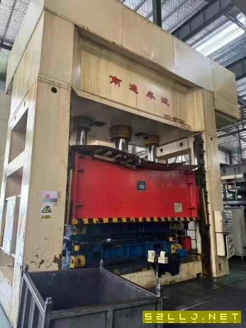 南通皋液框架液壓機800噸臺面2.2/4米，同款兩臺多點頂.