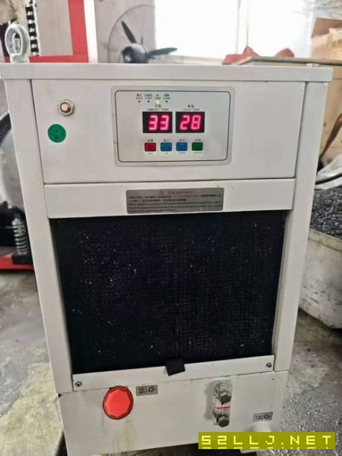 新到一臺國盛800，850加工中心，三菱M70系統，三軸線.