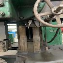 出售：2.5米進口立車一臺，帶側刀架。導軌無拉傷