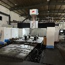 紐威4米龍門，工作臺2.5米4米，門寬3.3米，門高1.7米.