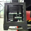 江蘇揚(yáng)力1000噸雙機(jī)聯(lián)動10米電液折彎機(jī)一臺，可拆解50.