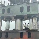 南通鍛壓2000噸，臺(tái)面2米3米，開(kāi)口3米，油缸行程1.8米.