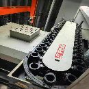 工廠在位珂業(yè)，臺灣省原裝瀧鋒光機(jī)SK-4025龍門加工中.