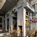 濟南二機，四點壓力機：LD41300/700，臺面4.6/2.5米。.